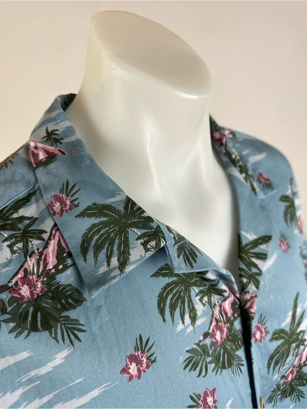 Ted Baker Men’s Tropical Print Short-Sleeve Button-Down Shirt